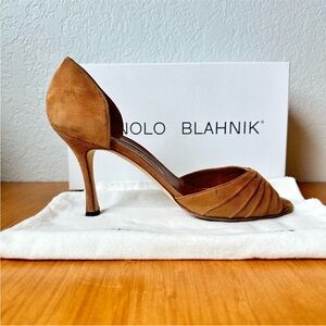 Manolo Blahnik Pump